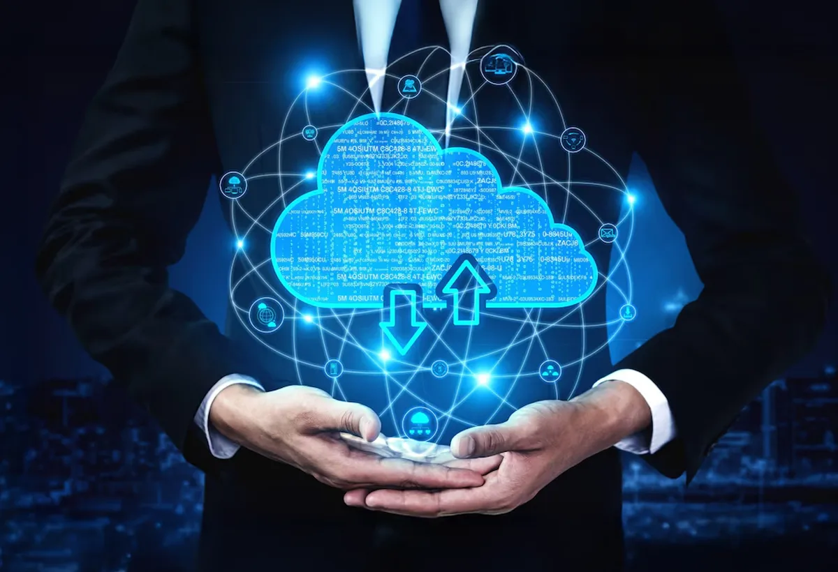 Disaster recovery strategy visual showing rapid IT recovery, minimized downtime, and business continuity with tailored solutions for cybersecurity and system failures